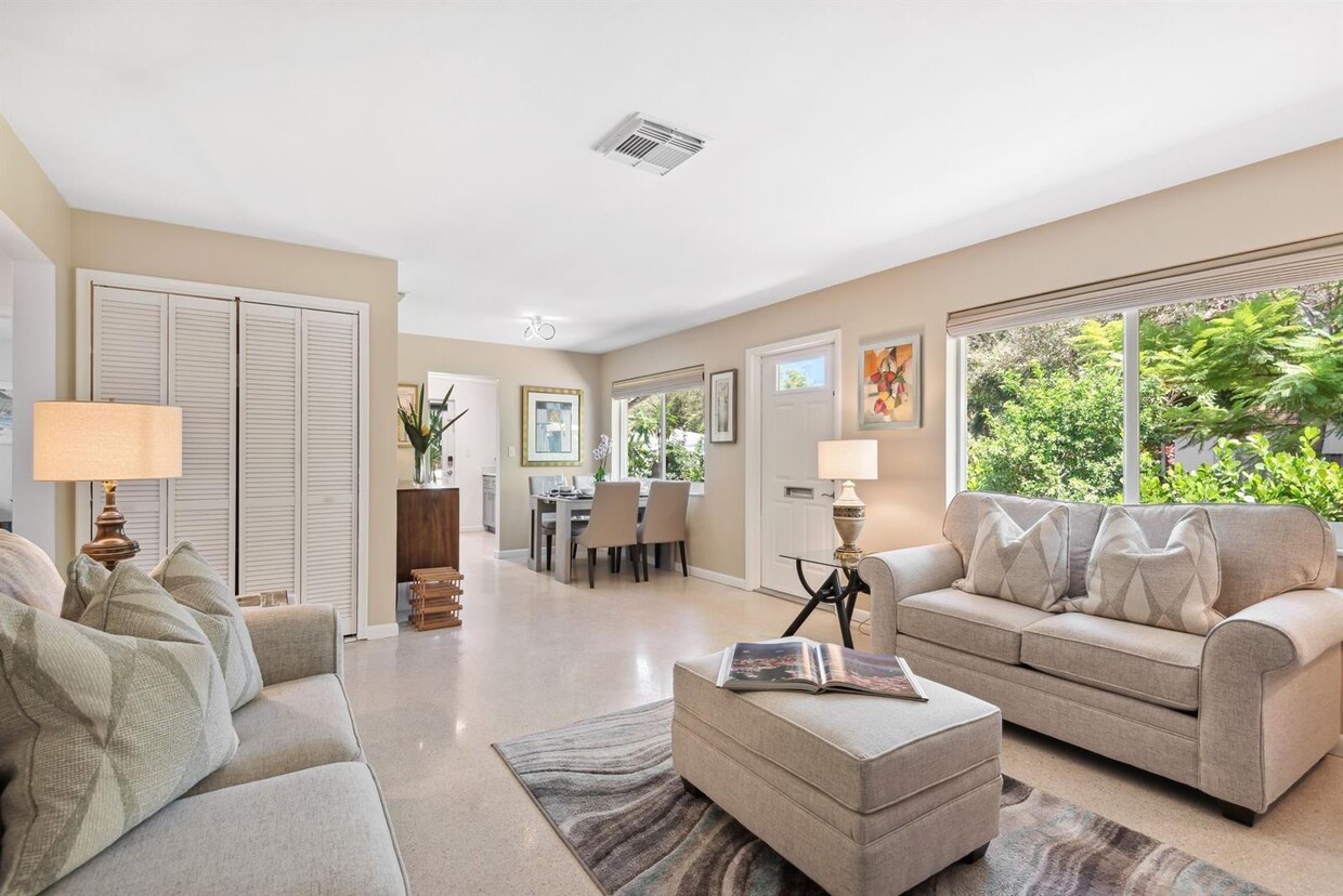 Foto principal - 1619 SW 8th Ave
