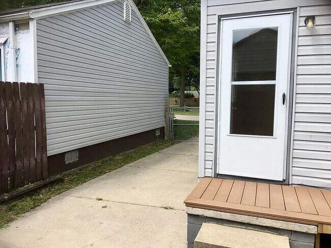 Foto del edificio - 6171 Wilkie St