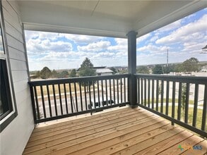 Building Photo - 124 Rollingwood Dr