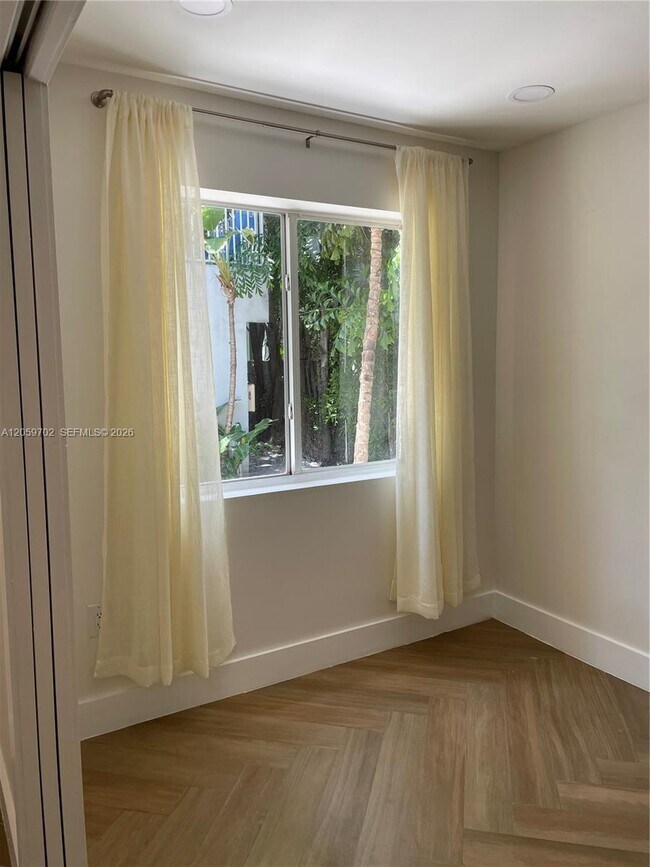 Foto del edificio - 731 6th St