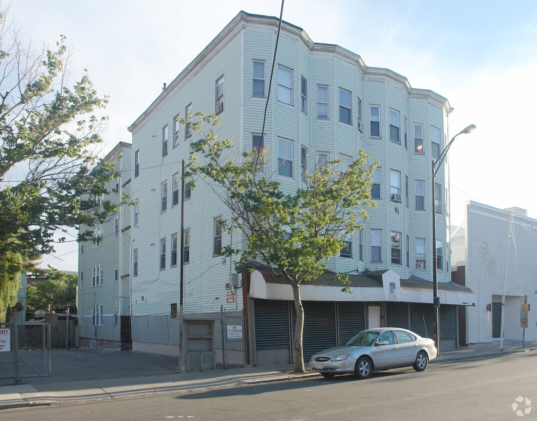 Primary Photo - 58 Common St