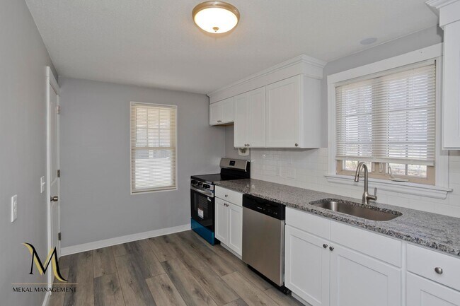 Foto del edificio - 3 Bedroom Single Family Home in East Forest Park Springfield, MA!