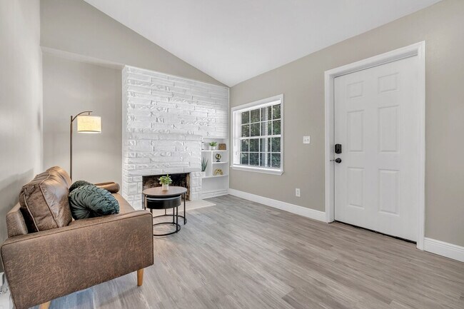 Building Photo - 915 Buena Vista Dr