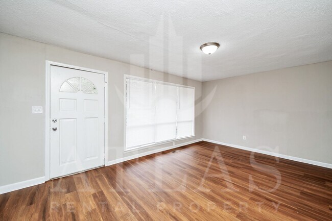 Foto del edificio - 223 Pine St SW