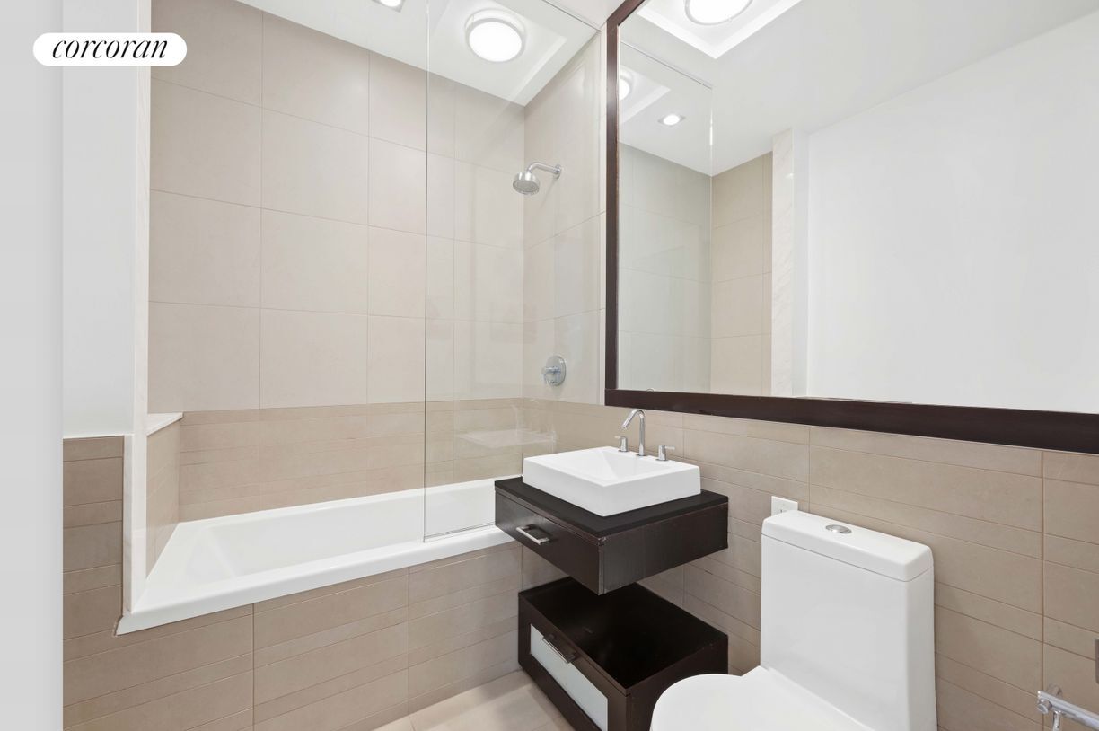 Foto del edificio - 11 E 36th St