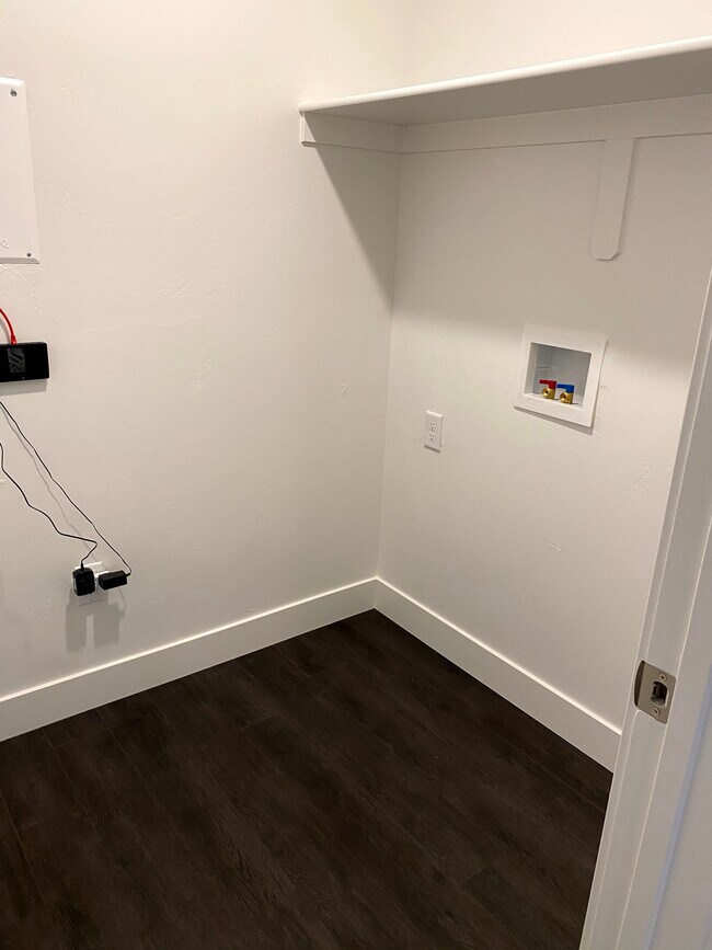 Foto del edificio - 424 W 40 S