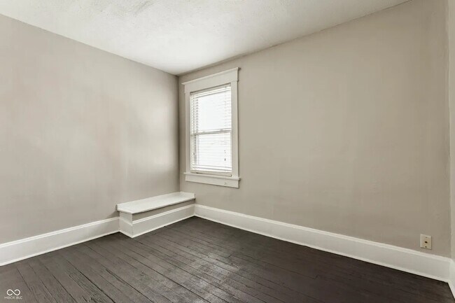 Building Photo - 1624 Yandes St