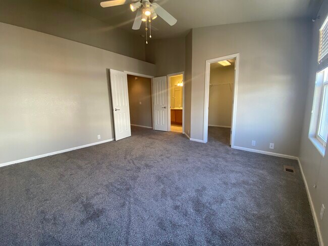 Foto del edificio - 6220 Sandside Vw