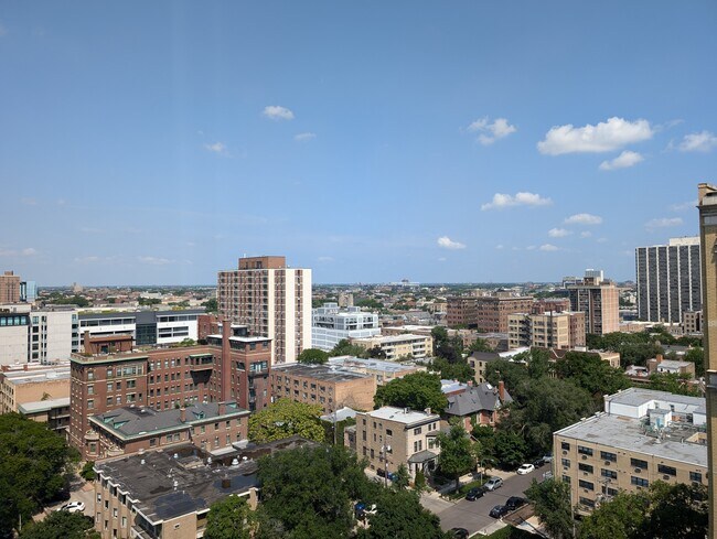 Foto del edificio - 445 W Wellington Ave