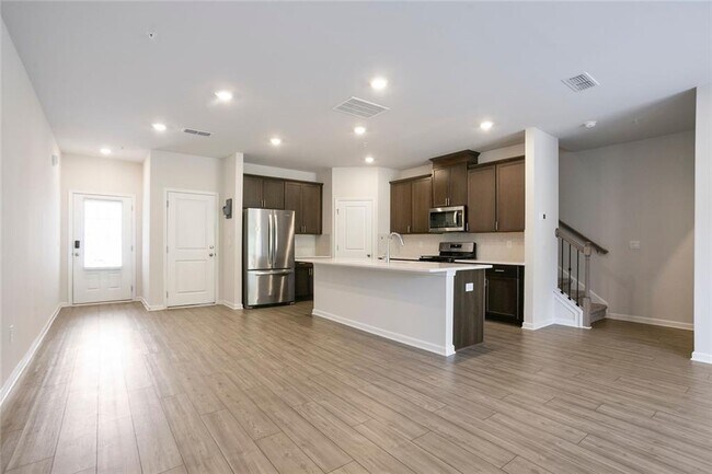 Foto del edificio - 1512 Purple Coneflower Ave SE