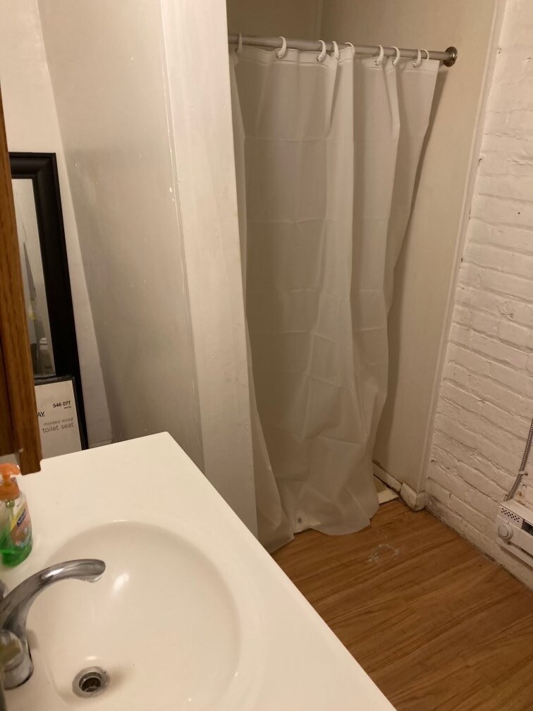 2210 Murray Hill Rd Cleveland, OH 44106 – BaywindowStudio