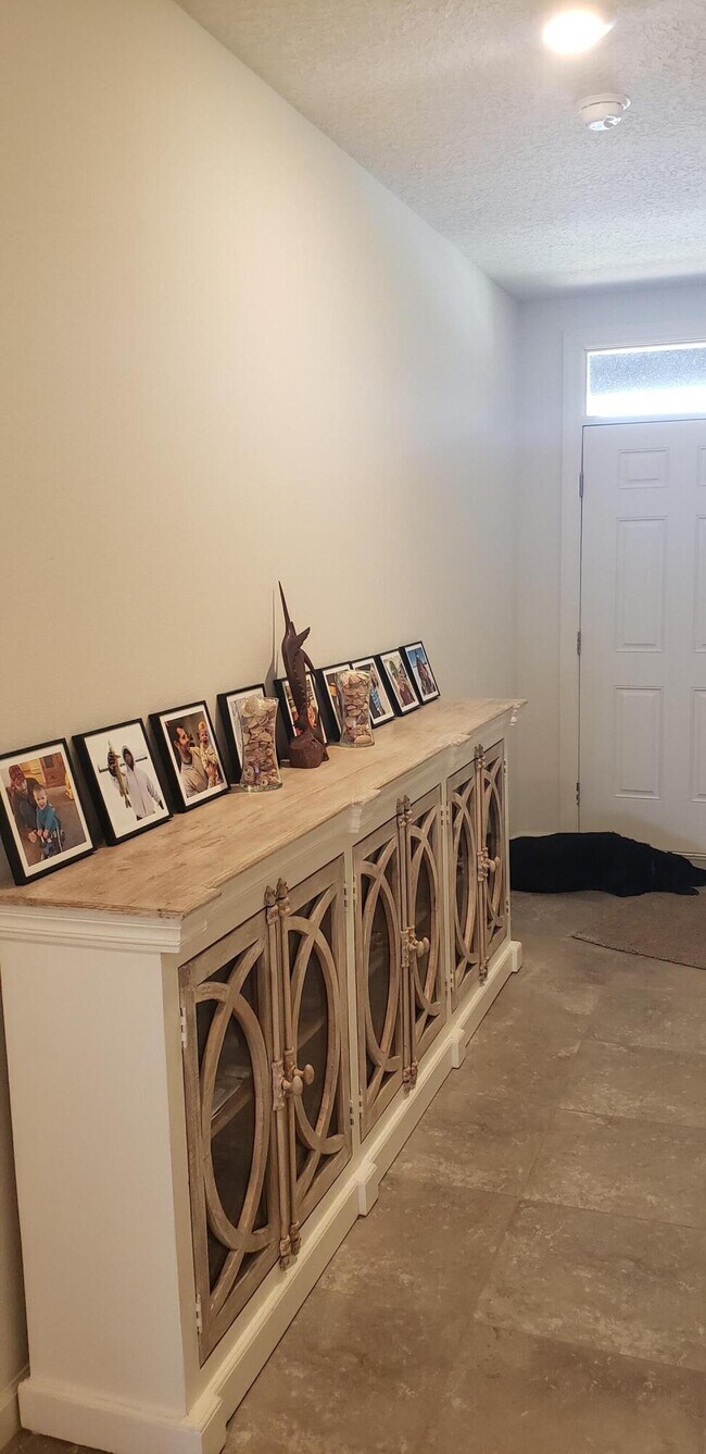 Foto del edificio - 6540 Canterbridge Dr