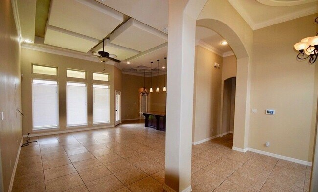 Foto del edificio - 1919 W Ventura Dr