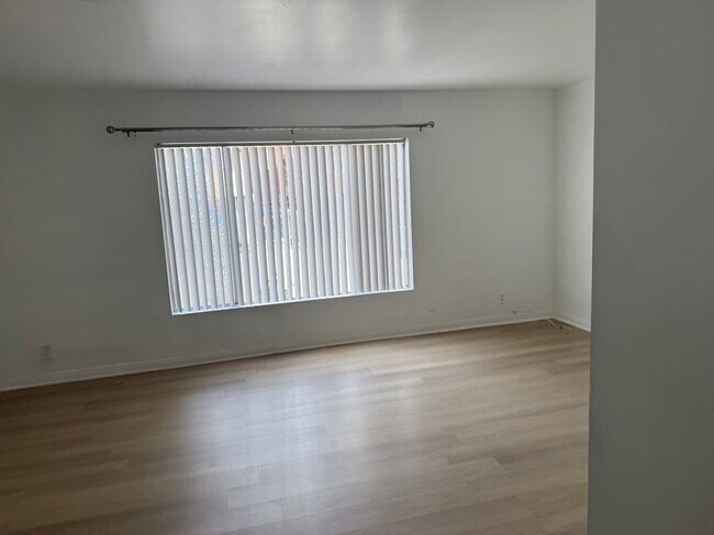 Foto del edificio - 749 S Berendo St