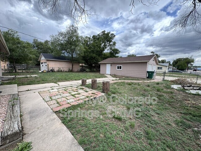 Building Photo - 1316 Harrison Rd