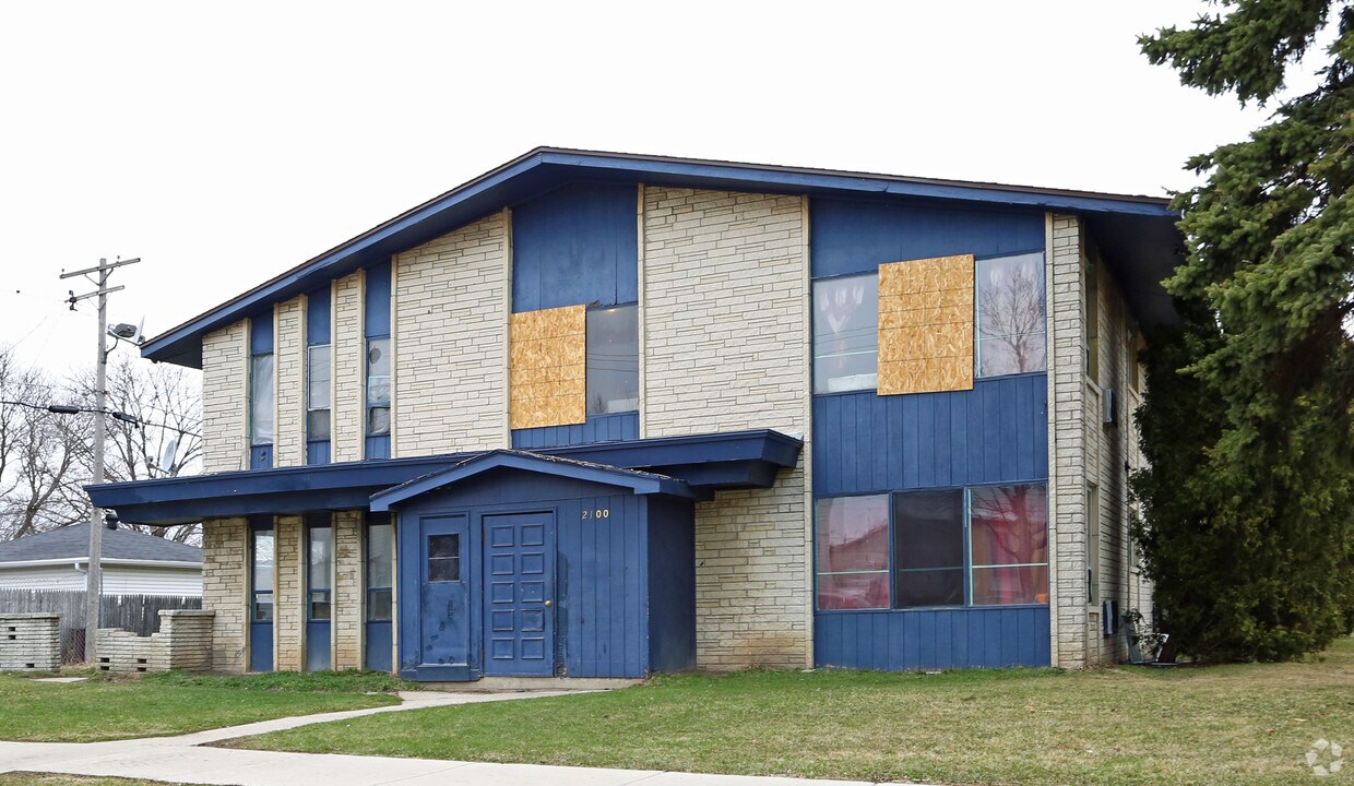 Building Photo - Stoneridge Apartments