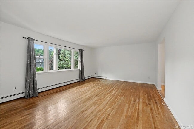 Building Photo - 568 Manville Rd