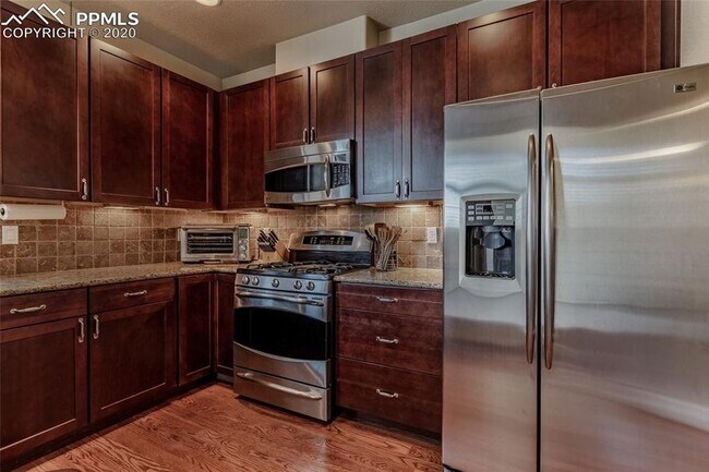Building Photo - 3084 Ironton Creek Pt
