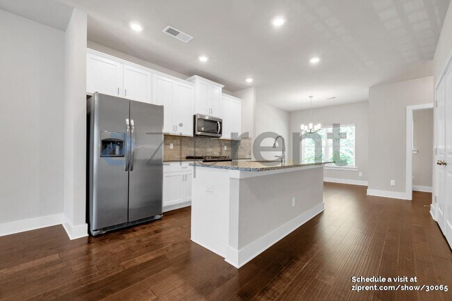 Building Photo - 3758 Oxford Cir