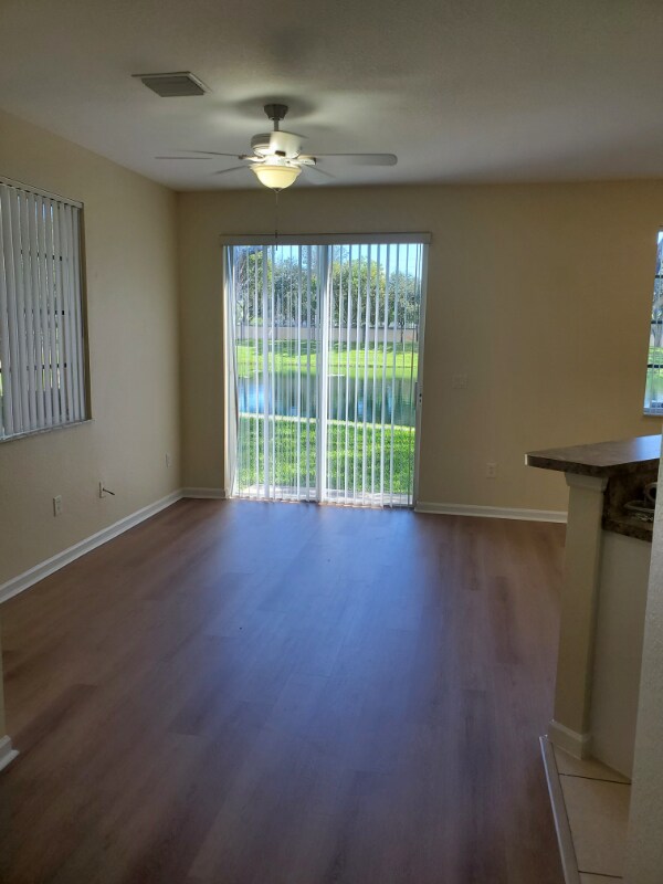 Foto del edificio - 967 Abaco Ln