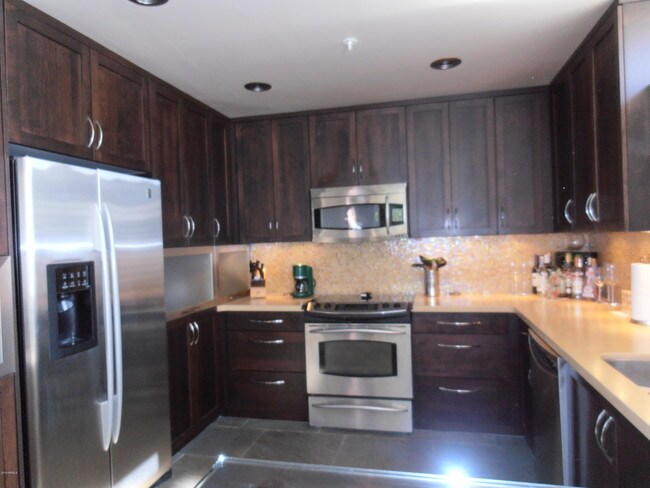 Foto del edificio - 7400 GAINEY CLUB Dr