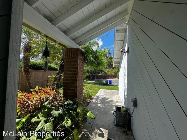 Foto del edificio - 4 br, 2.5 bath House - 3562 Sea Ridge Rd