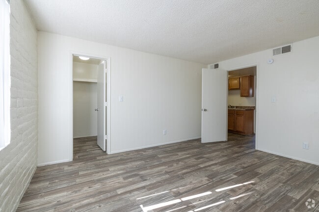 2BR, 1BA - 878SF - Second Bedroom - Campbell Ranch