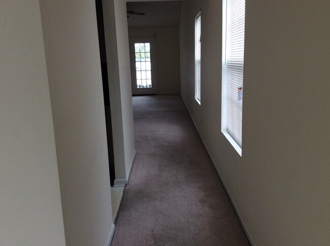 Building Photo - 214 Magnolia Plantation Ct