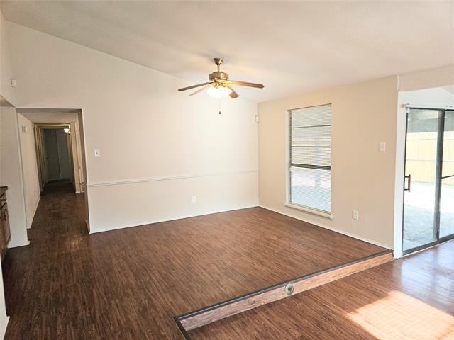 Foto del edificio - 4708 Woodfield Dr