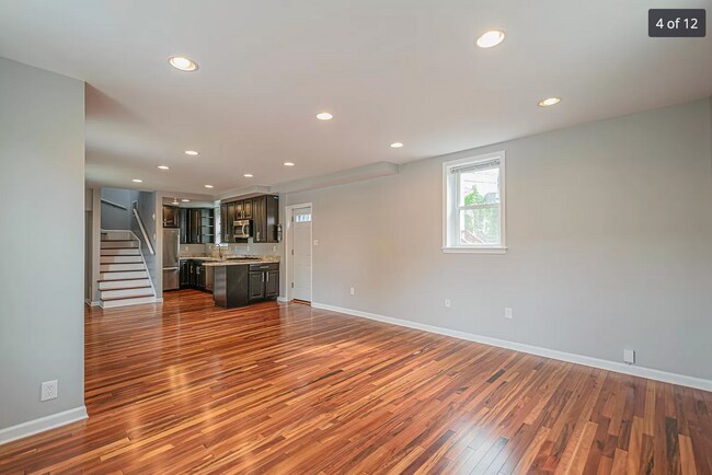 Building Photo - 1537 1st St NW