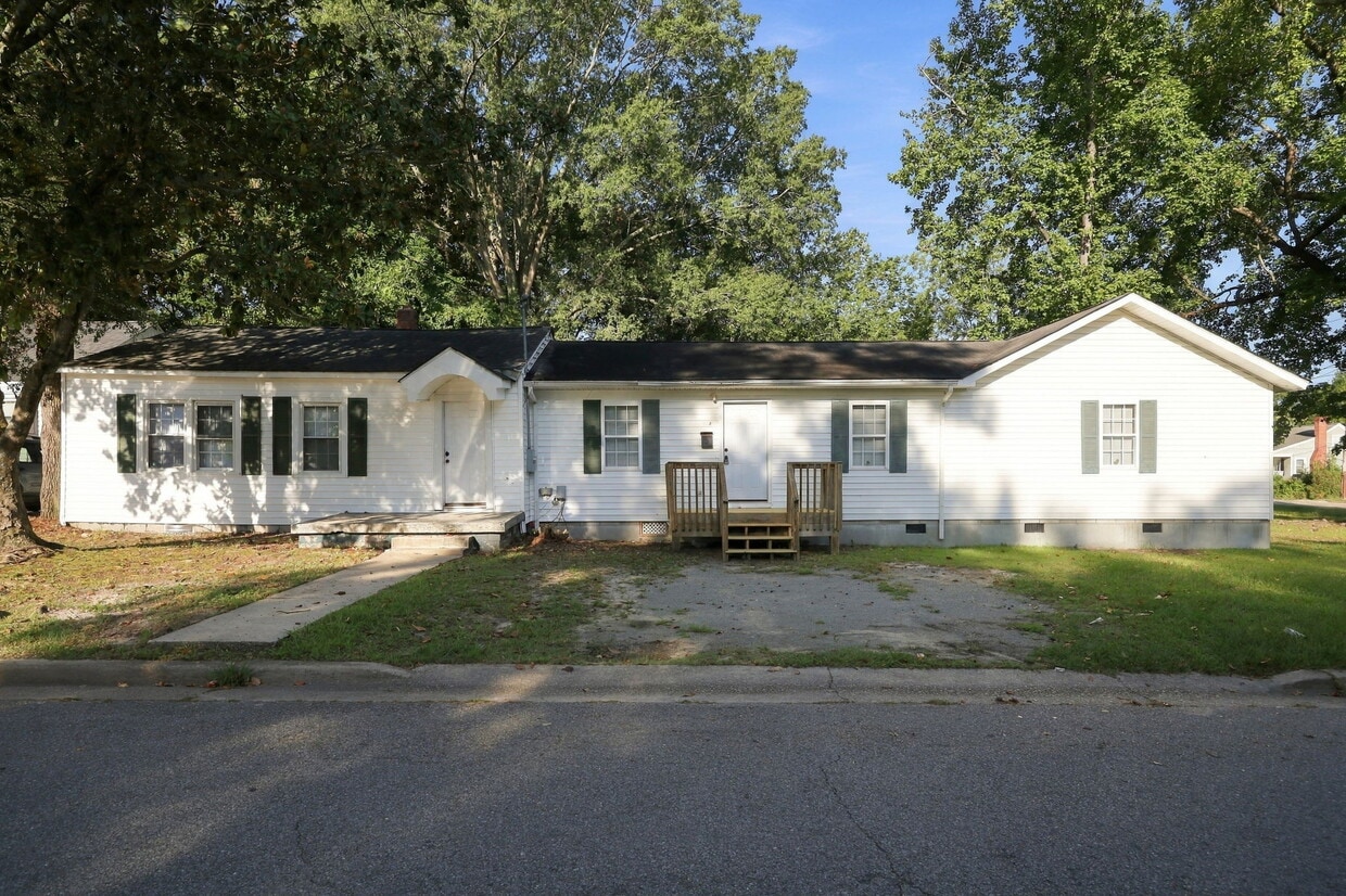 Photo - 404 S Ash St (Greenville, NC)