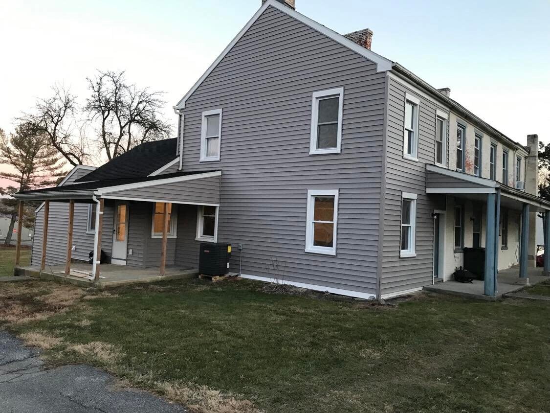 855 Pearl Ave Unit A, Manheim, PA 17545 Apartments in Manheim, PA