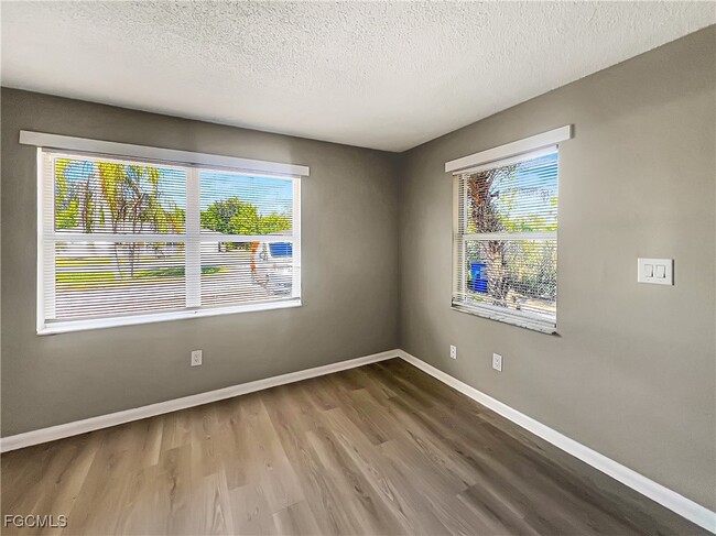 Building Photo - 13037 First St