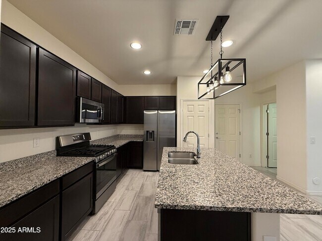 Foto del edificio - 1708 S 83rd Way