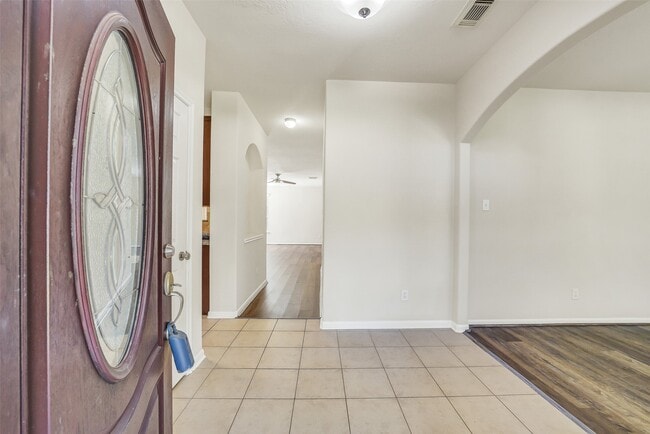 Foto del edificio - 7414 Compass Rose Dr