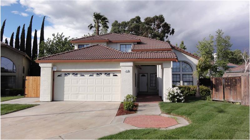 Foto principal - 140 Edgewood Ct