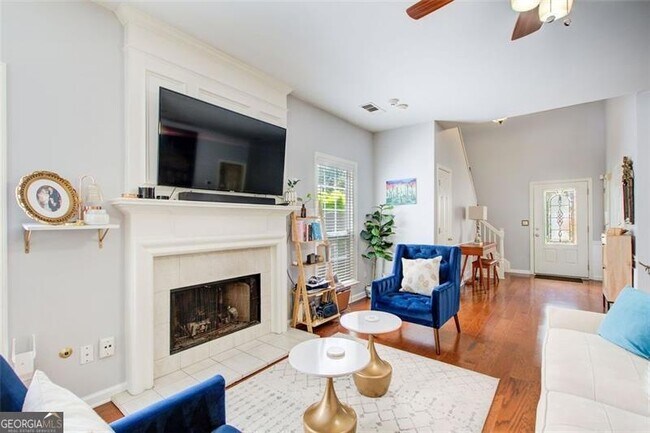 Building Photo - 513 Stepney Ct SE