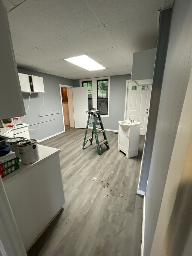 Building Photo - 4048 Applachian Dr