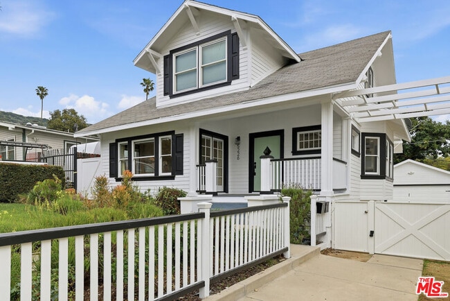 Building Photo - 5226 Rockland Ave