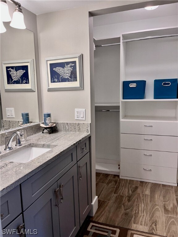 Foto del edificio - 83 Glades Blvd