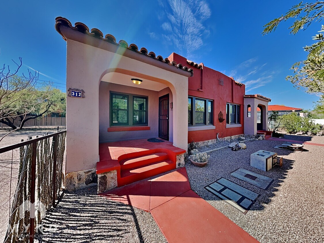 Primary Photo - 312 E 19th St
