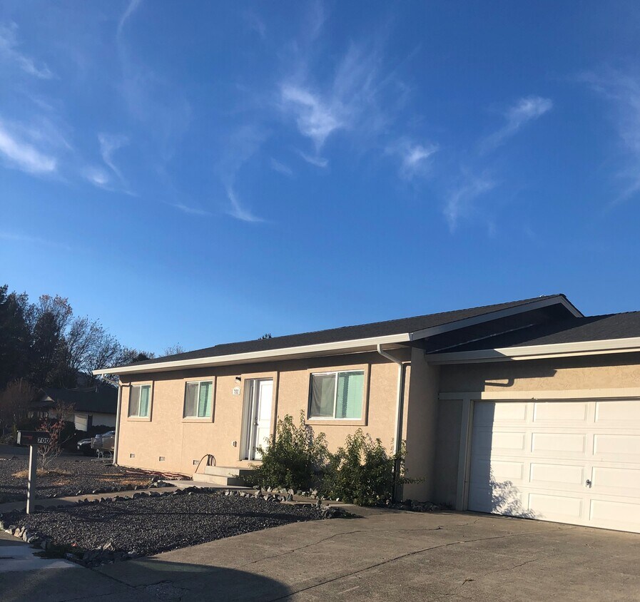 700 El Rio St, Ukiah, CA 95482 House Rental in Ukiah, CA