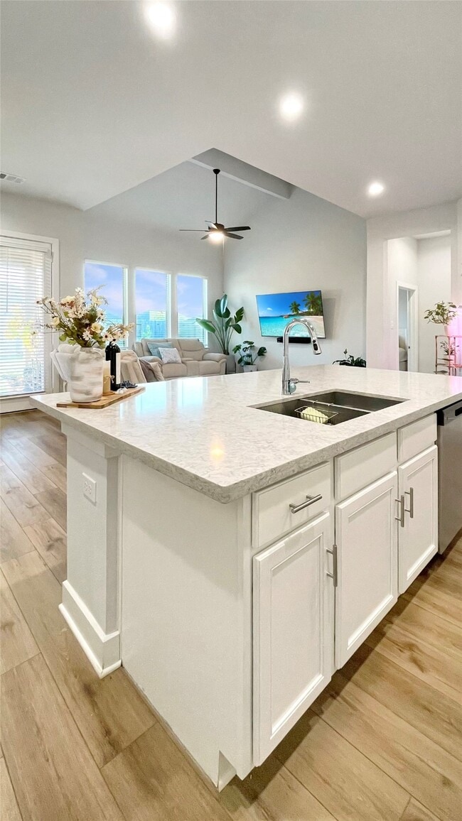 Foto del edificio - 13516 Bonita Is Wy