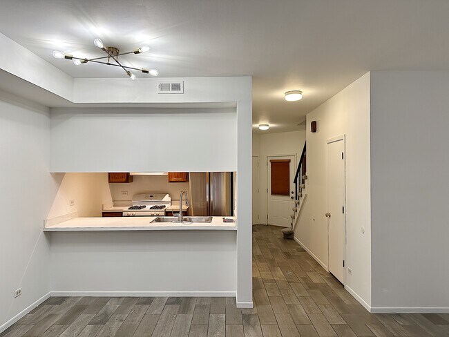 Building Photo - 1544 Darien Lake Dr