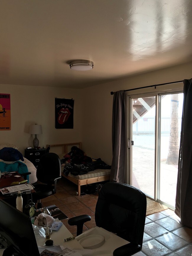 Foto del interior - 6653 Del Playa Dr