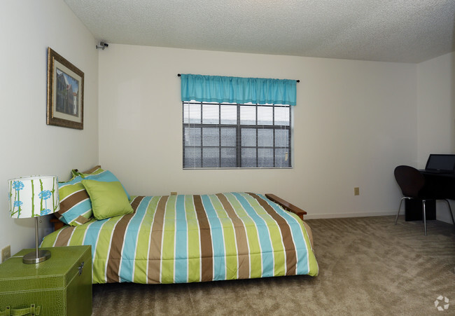 Bedroom - Castlewood Townhouses