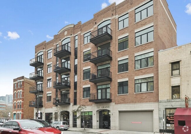 Building Photo - 711 W Grand Ave
