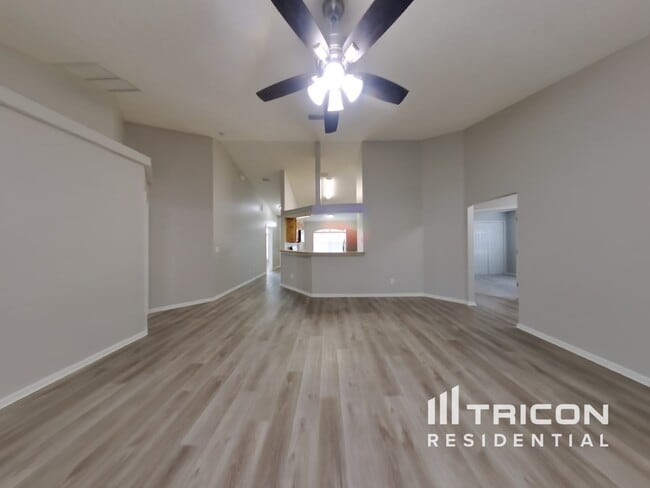 Building Photo - 1127 Summer Springs Drive