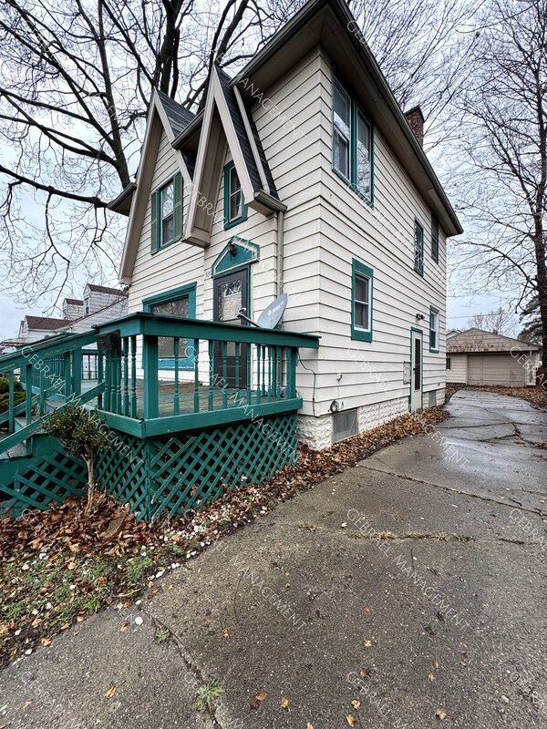 Building Photo - 539 Leta Ave