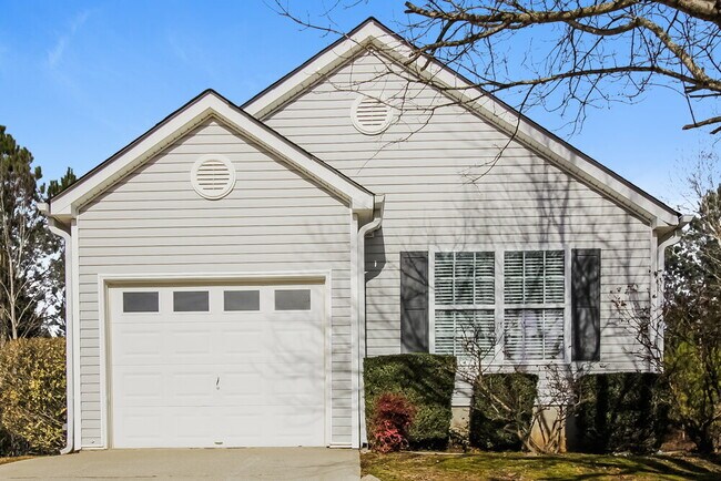 Building Photo - 1050 Abercorn Way